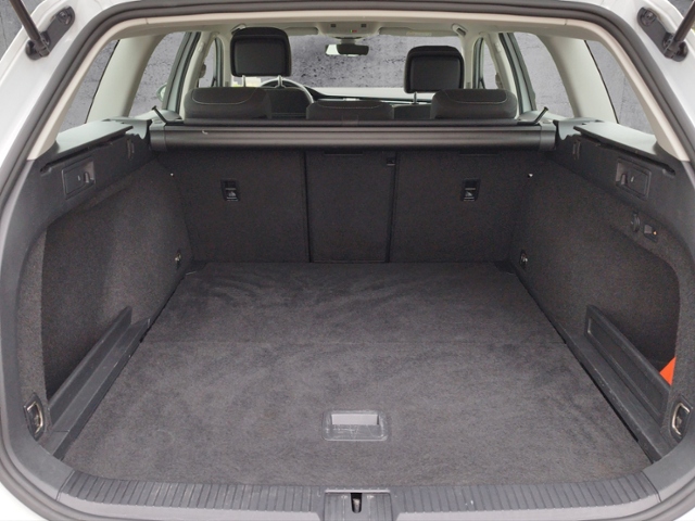 Passat Variant Business 2.0 TDI DSG AHK/MASSAGE