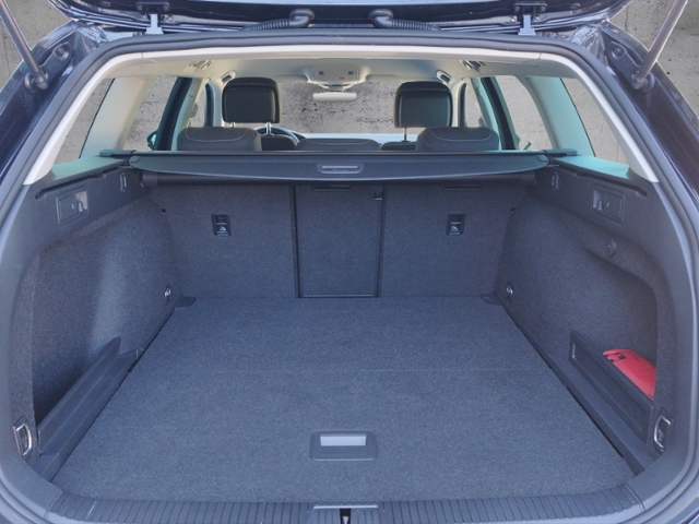 Passat Variant Business 2.0TSI DSG R-LINE RFK/NA