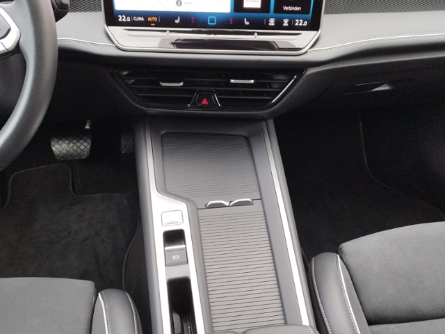 Passat Variant Business 1.5eTSI DSG AHK/RFK/360°