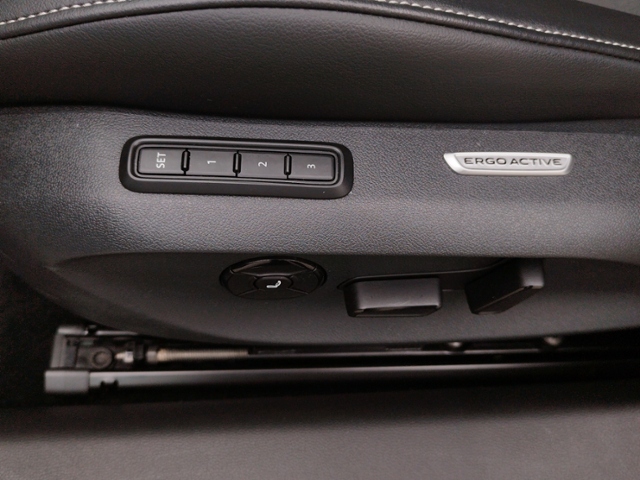 Passat Variant Business 1.5eTSI DSG AHK/RFK/360°