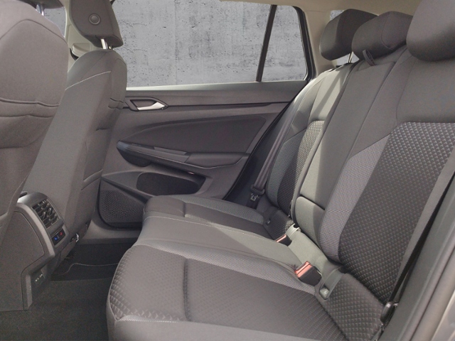Golf VIII Variant Active 1.5 eTSI DSG ACC/CARPLA