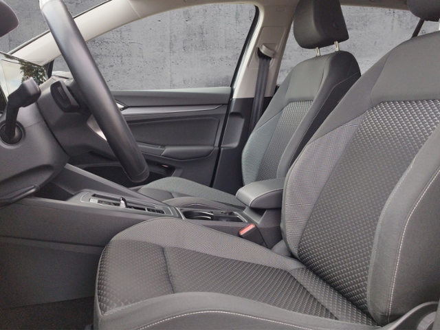 Golf VIII Variant Active 1.5 eTSI DSG ACC/CARPLA