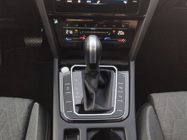 Passat Variant Business 2.0 TDI DSG R-LINE AHK