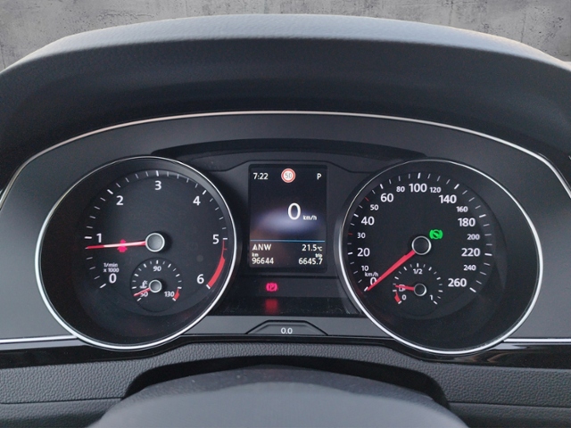 Passat Variant Business 2.0 TDI DSG R-LINE AHK