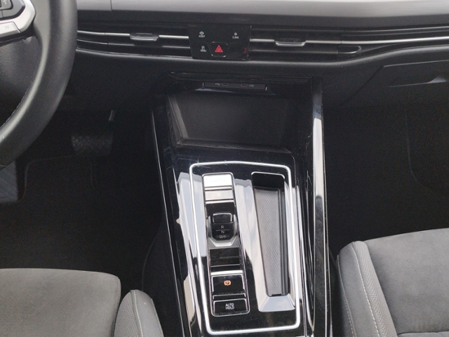 Golf VIII Variant Style 1.5 eTSI DSG AHK/KEYLESS
