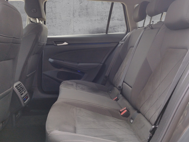 Golf VIII Variant Style 1.5 eTSI DSG AHK/KEYLESS