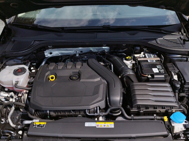 Golf VIII Variant Style 1.5 eTSI DSG AHK/KEYLESS