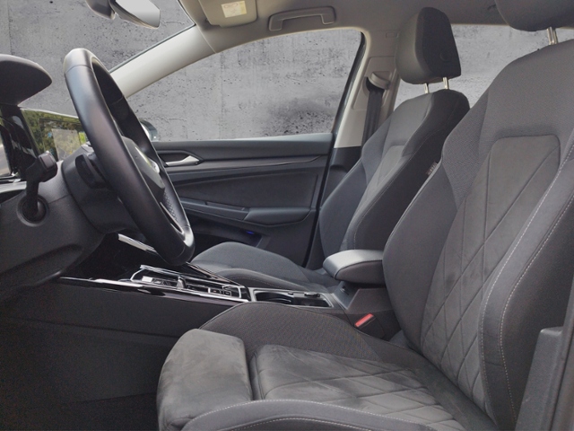 Golf VIII Variant Style 1.5 eTSI DSG AHK/KEYLESS