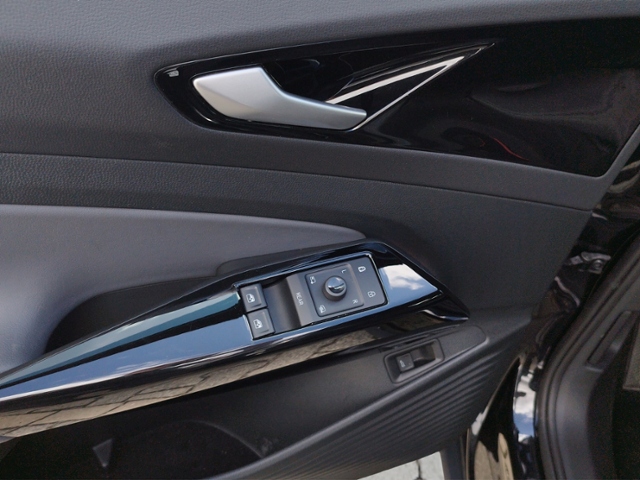 ID.5 Pro Performance 82kWh WP/STH/EL.SITZ