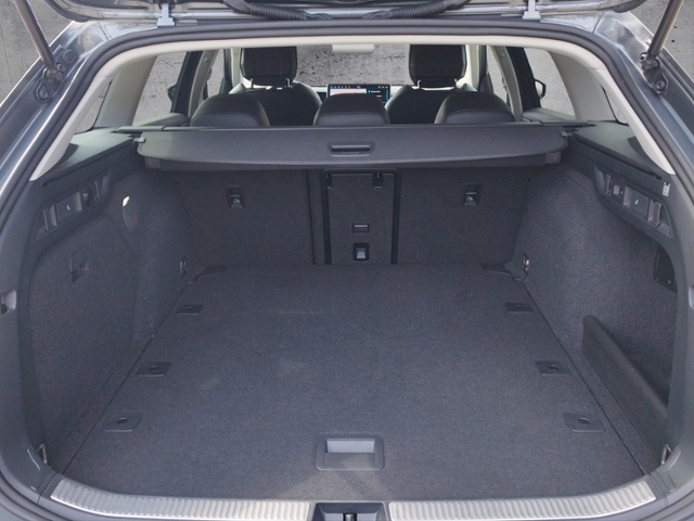 Passat Variant Business 1.5 eTSI DSG AHK/DCC