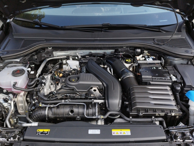 Passat Variant Business 1.5 eTSI DSG AHK/DCC