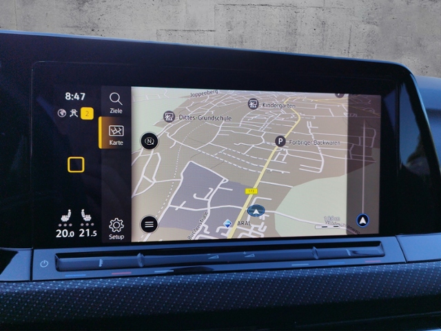 Golf VIII Variant 1.5 eTSI DSG R-LINE DCC/PANO