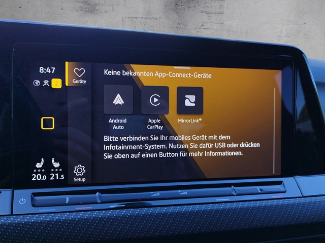 Golf VIII Variant 1.5 eTSI DSG R-LINE DCC/PANO