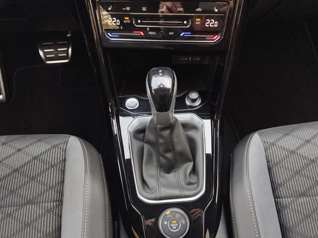 T-Roc 2.0 TSI 4M DSG R-LINE AHK/RFK/KEYLESS