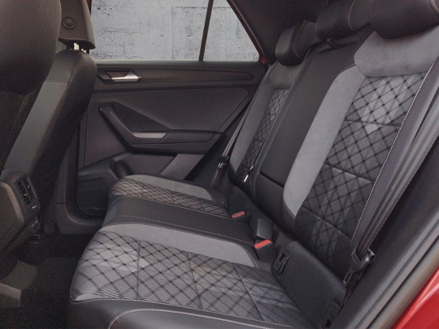T-Roc 2.0 TSI 4M DSG R-LINE AHK/RFK/KEYLESS