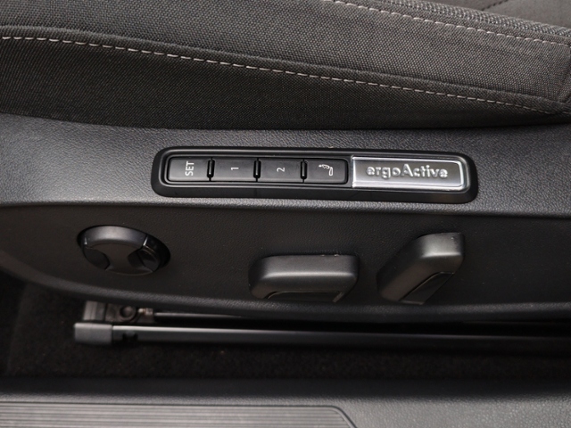 Golf VIII Variant Style 2.0 TDI DSG RFK/KEYLESS
