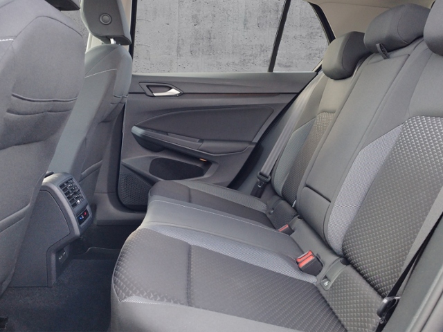 Golf VIII Active 1.5 eTSI DSG MATRIX/ACC/CARPLAY