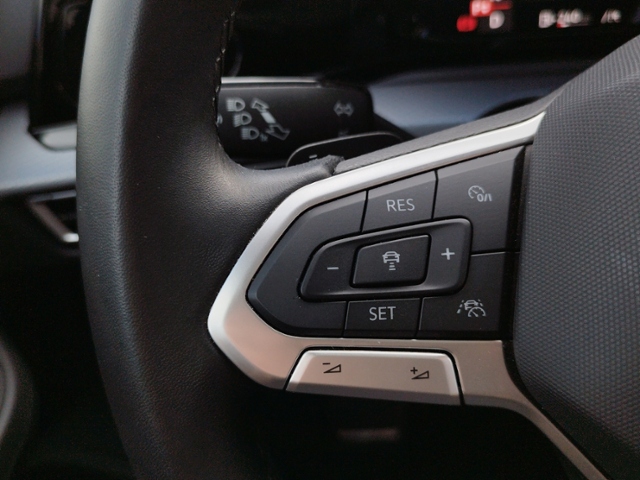 Golf VIII Active 1.5 eTSI DSG MATRIX/ACC/CARPLAY