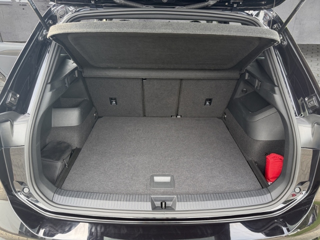 Tiguan 2.0 TDI DSG R-LINE AHK/MATRIX