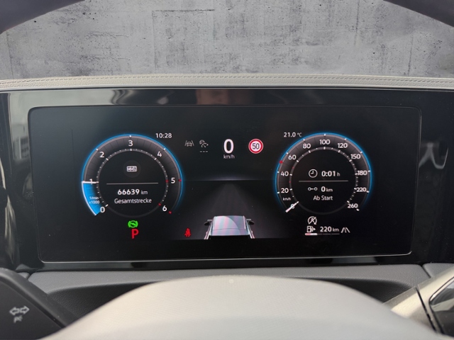 Tiguan 2.0 TDI DSG R-LINE AHK/MATRIX
