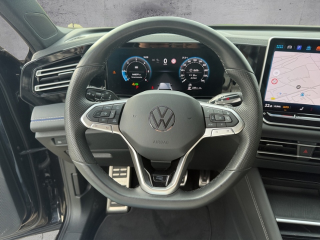 Tiguan 2.0 TDI DSG R-LINE AHK/MATRIX