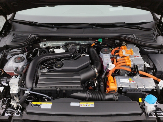 Golf VIII GTE 1.5 TSI eHybrid DSG 5JG/LED+/HUD