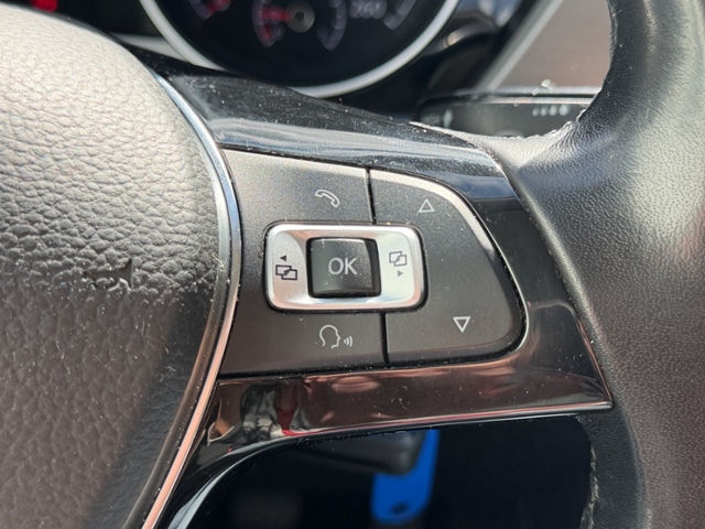 Touran Comfortline 2.0 TDI LED/PARK/NAV