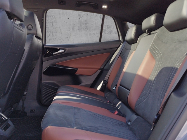 ID.5 Pro Performance 82kWh PANO/STH/360°