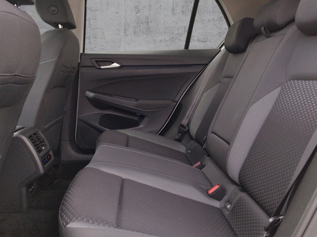 Golf VIII Active 2.0 TDI DSG CARPLAY/ACC/PARK