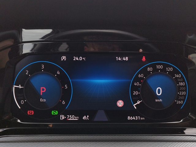 Golf VIII Active 2.0 TDI DSG CARPLAY/ACC/PARK