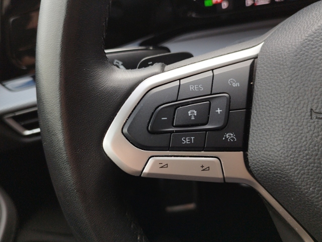 Golf VIII Active 2.0 TDI DSG CARPLAY/ACC/PARK