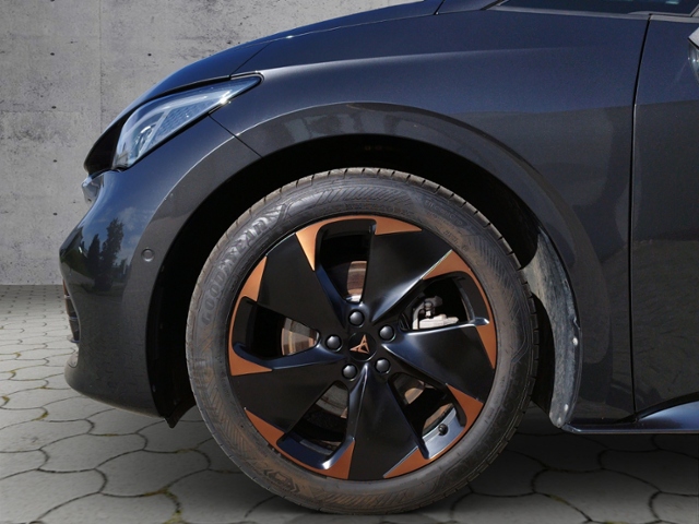 Born 62kWh KEYLESS/RFK/BEATS/SHZ