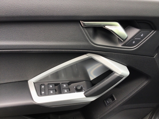 Q3 advanced 35 TDI S tronic LED/AHK/ACC KLIMA AL