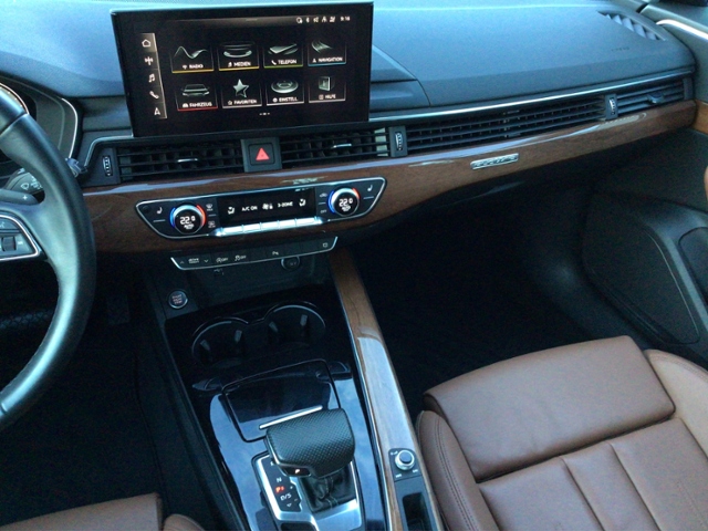 A4 Avant 45 TFSI quattro S tronic Business/Stadt