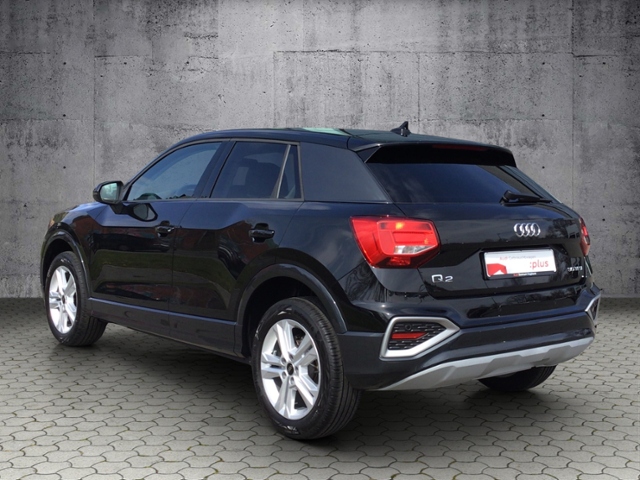 Q2 advanced 30 TFSI AHK/GRA/SHZ KLIMA LED ALU
