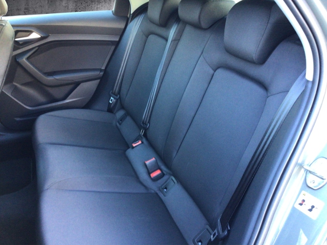 A1 Sportback S line 25 TFSI NAV/SHZ/2-Zonen/PDC 