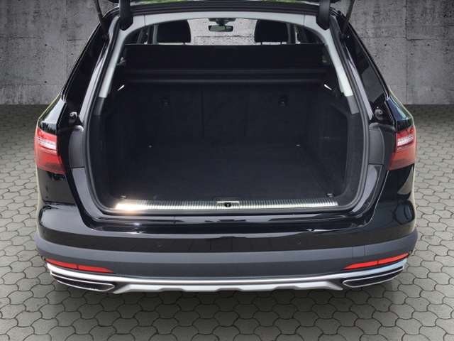 A4 allroad 45 TFSI quattro S-tronic PANO/SHZ/NAV