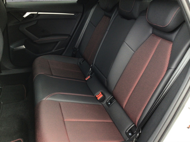 A3 Sportback S line 45 TFSIe S-tronic Business/B