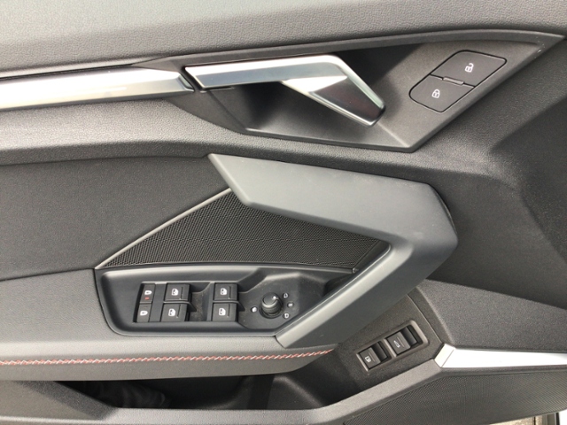 A3 Sportback S line 45 TFSIe S-tronic Business/B