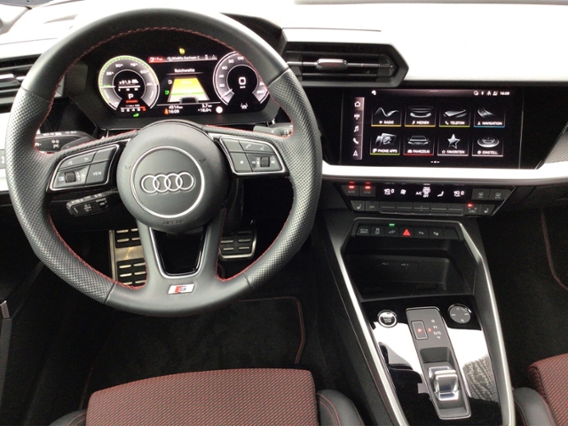 A3 Sportback S line 45 TFSIe S-tronic Business/B
