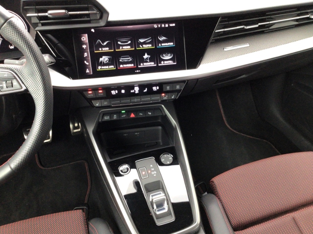 A3 Sportback S line 45 TFSIe S-tronic Business/B