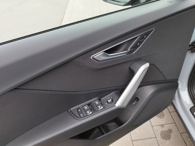 Q2 advanced 30 TDI S-tronic MATRIX/AHK/SHZ KLIMA