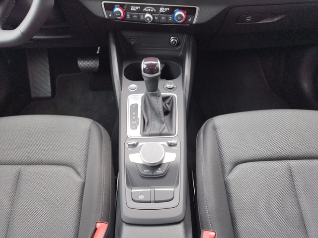 Q2 advanced 30 TDI S-tronic MATRIX/AHK/SHZ KLIMA