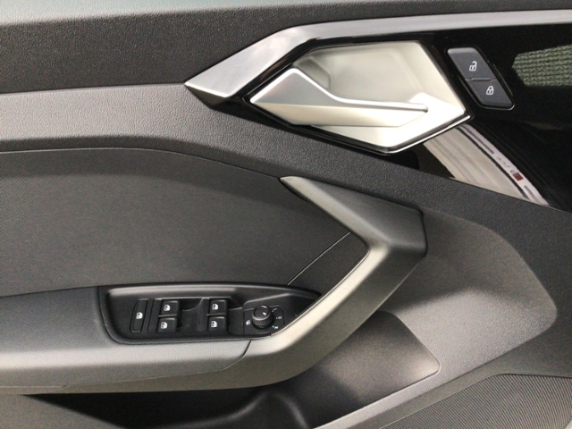 A1 Sportback S line 30 TFSI S-tronic LED/SHZ/GRA