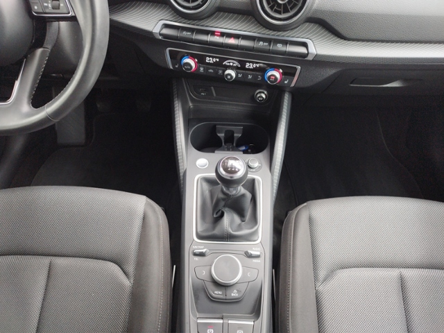 Q2 sport 35 TFSI LED/NAV/SHZ KLIMA NAVI ALU