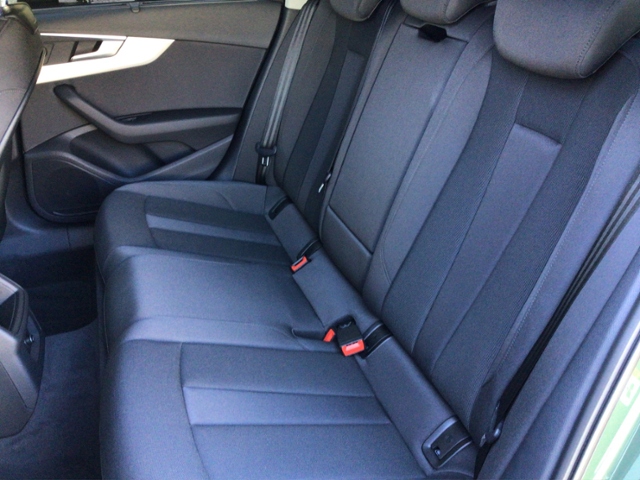 A4 Avant S line 30TDI S-tronic AHK/Business/Navi