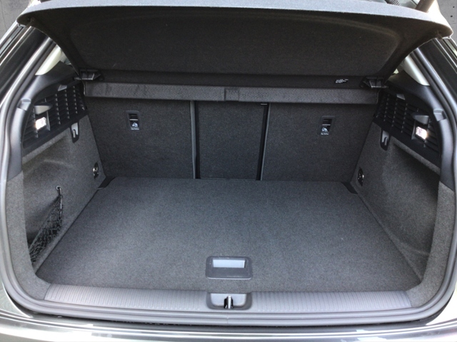 Q2 S line 35TFSI Navi/GRA/2-Zonen/3J-AG KLIMA LE