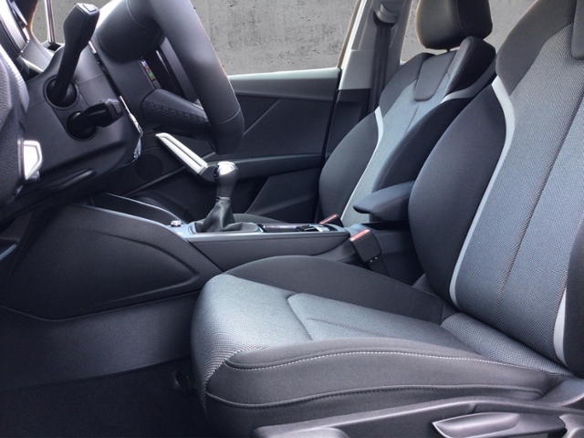 Q2 S line 35TFSI Navi/GRA/2-Zonen/3J-AG KLIMA LE