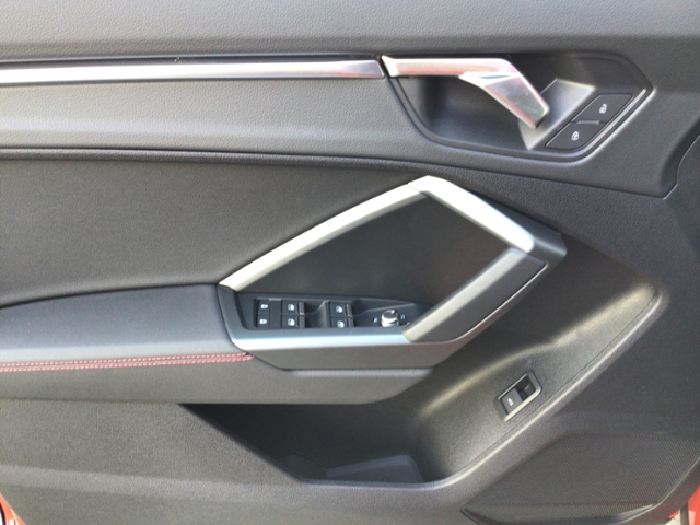 Q3 advanced 40 TFSI S tronic quattro KLIMA LED N