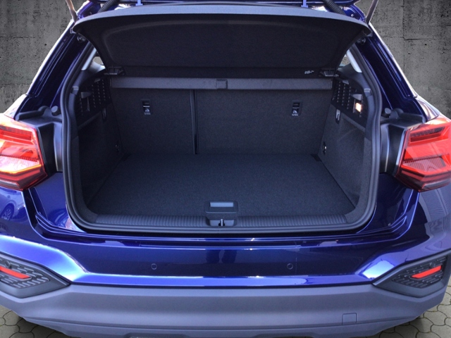 Q2 30 TFSI Parken/SHZ/LED KLIMA LED ALU